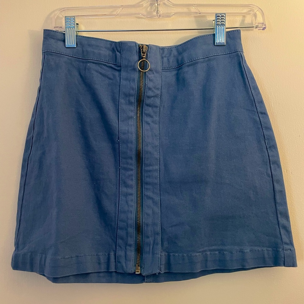 Sky and Sparrow Skirt, size Small, front center zip